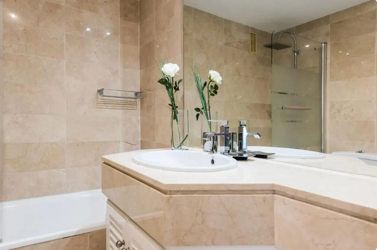 Apartament Charming 2 Bedroom Trocadero Arena Area Marbella