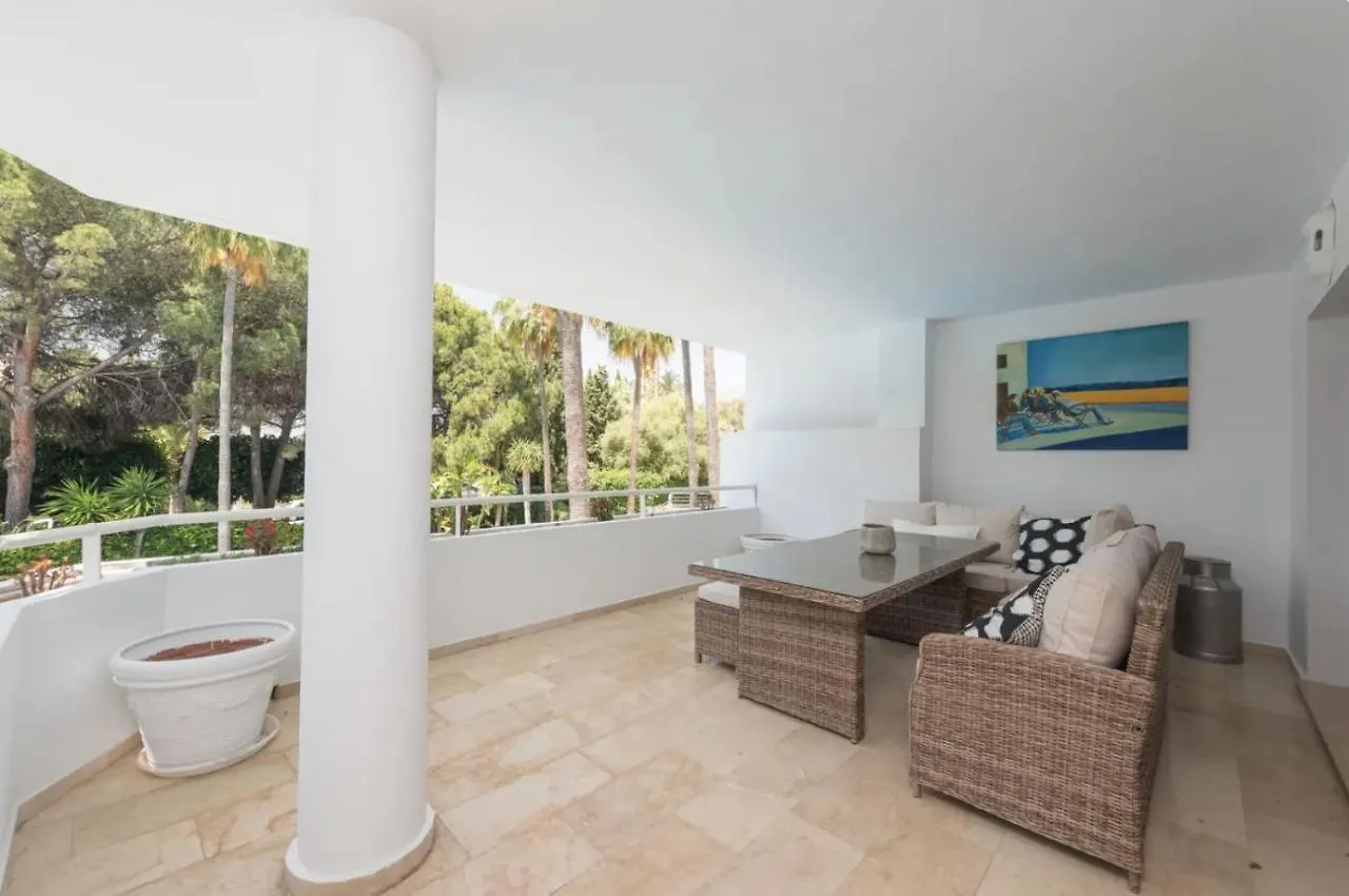 Charming 2 Bedroom Trocadero Arena Area Marbella Apartament