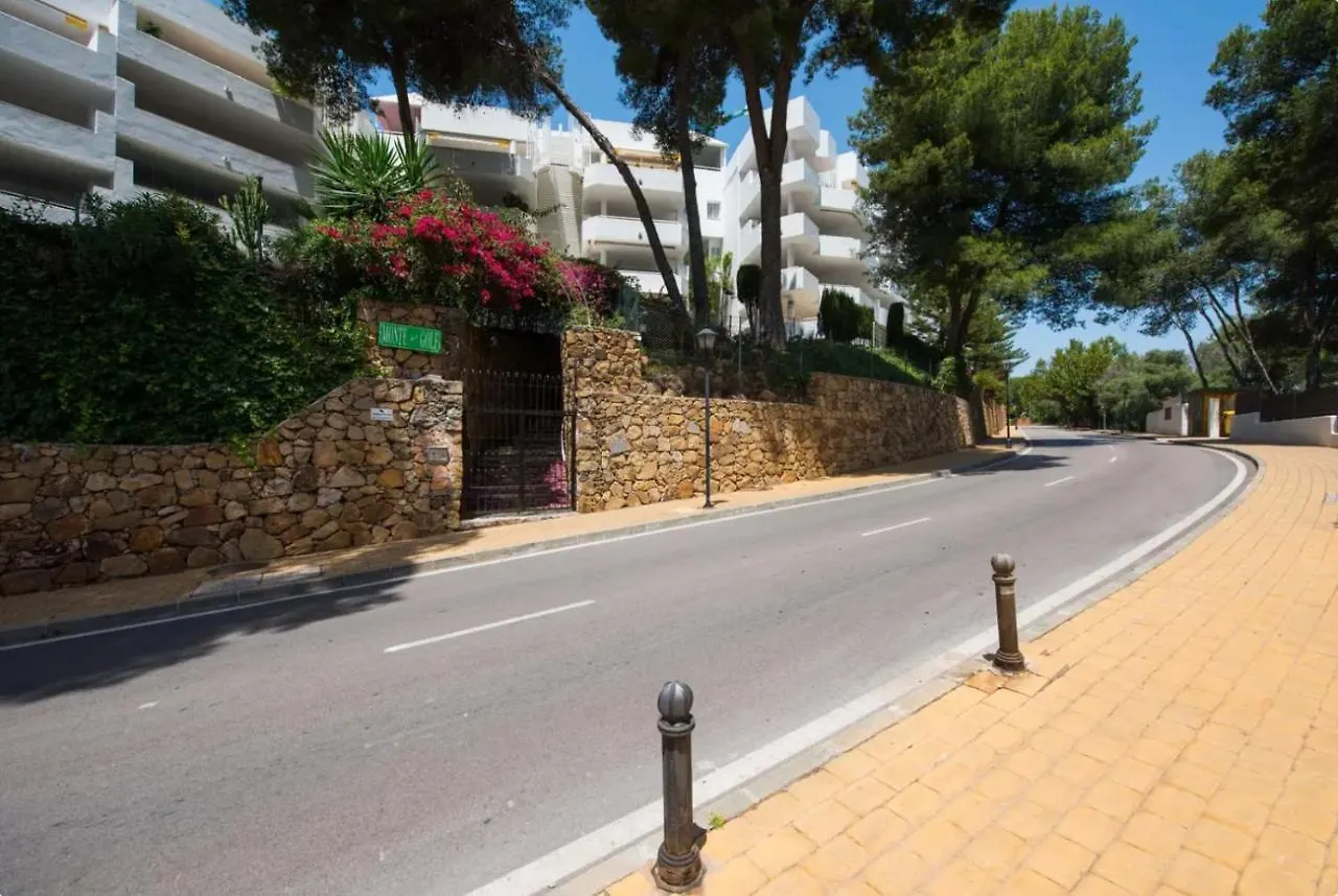 Charming 2 Bedroom Trocadero Arena area Marbella España