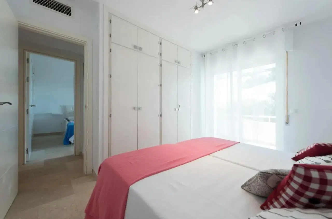 Charming 2 Bedroom Trocadero Arena area Marbella España